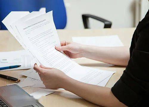 如何選擇出國留學(xué)中介 費用解析與全流程服務(wù)指南